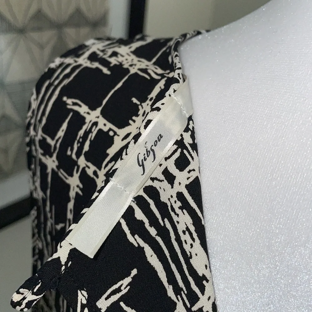 Romper size Large - Picture 7 of 11